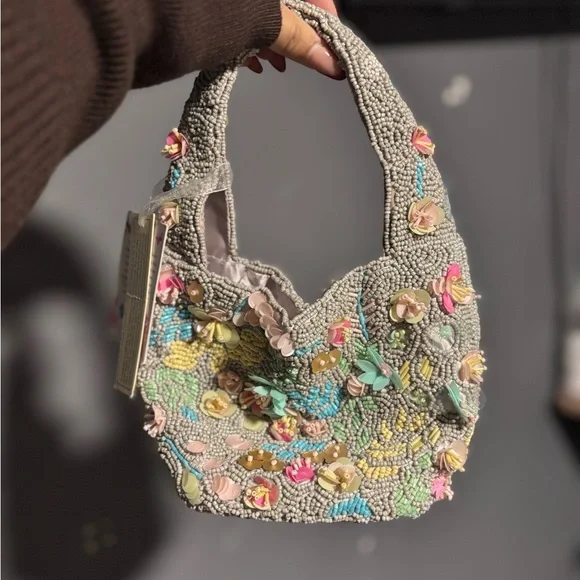Floral Beaded Women's Bag - Picture 2 of 6